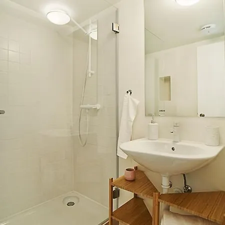 شقة Modern Flat With Double Patio Right Next To Estrela Gardens Lisboa