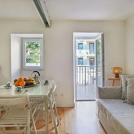 Apartamento Modern Flat With Double Patio Right Next To Estrela Gardens