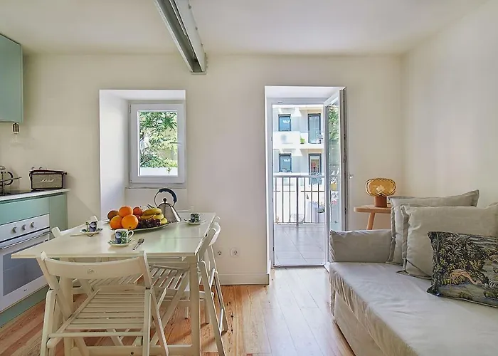 Appartement Modern Flat With Double Patio Right Next To Estrela Gardens
