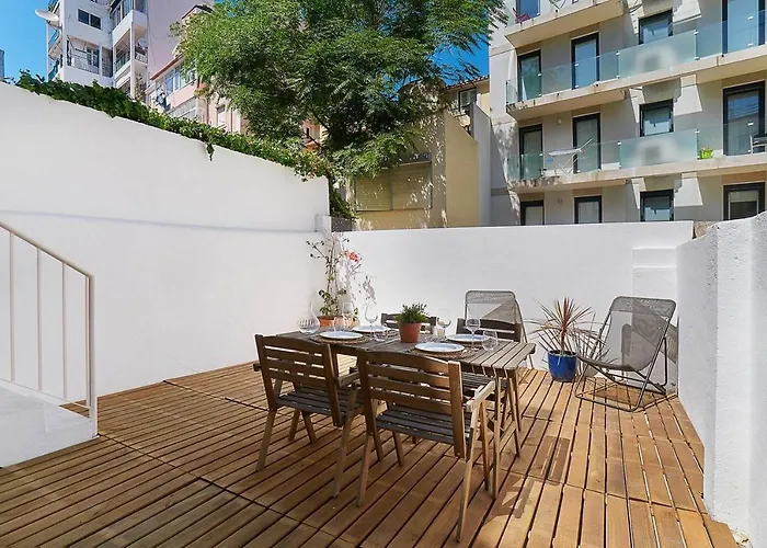 Appartement Modern Flat With Double Patio Right Next To Estrela Gardens *