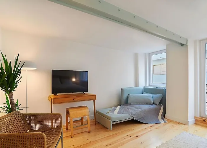 Appartement Modern Flat With Double Patio Right Next To Estrela Gardens Lissabon
