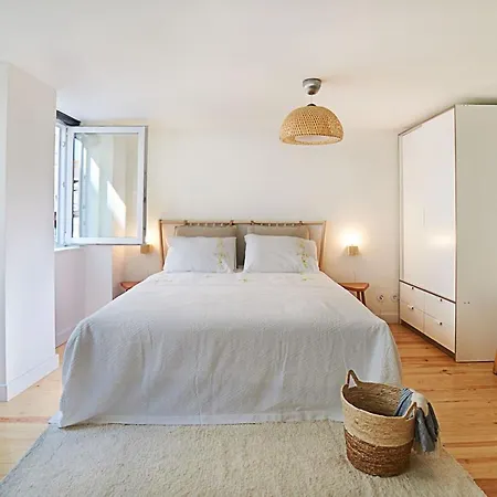 Lejlighed Modern Flat With Double Patio Right Next To Estrela Gardens Lisboa