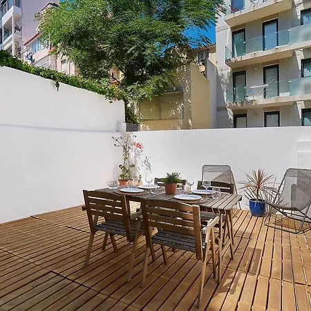 アパート Modern Flat With Double Patio Right Next To Estrela Gardens *